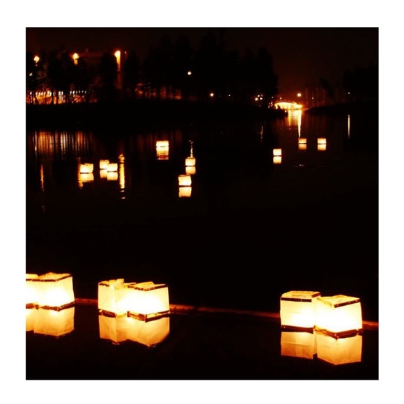 Square Chinese Water Floating 6” Lanterns with Votive Candles, Pack of 20 - Picture 4 of 5